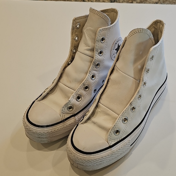 Converse Women's High Top Sneakers White Black Trim Leather Upper Women's 7.5 - Picture 4 of 12